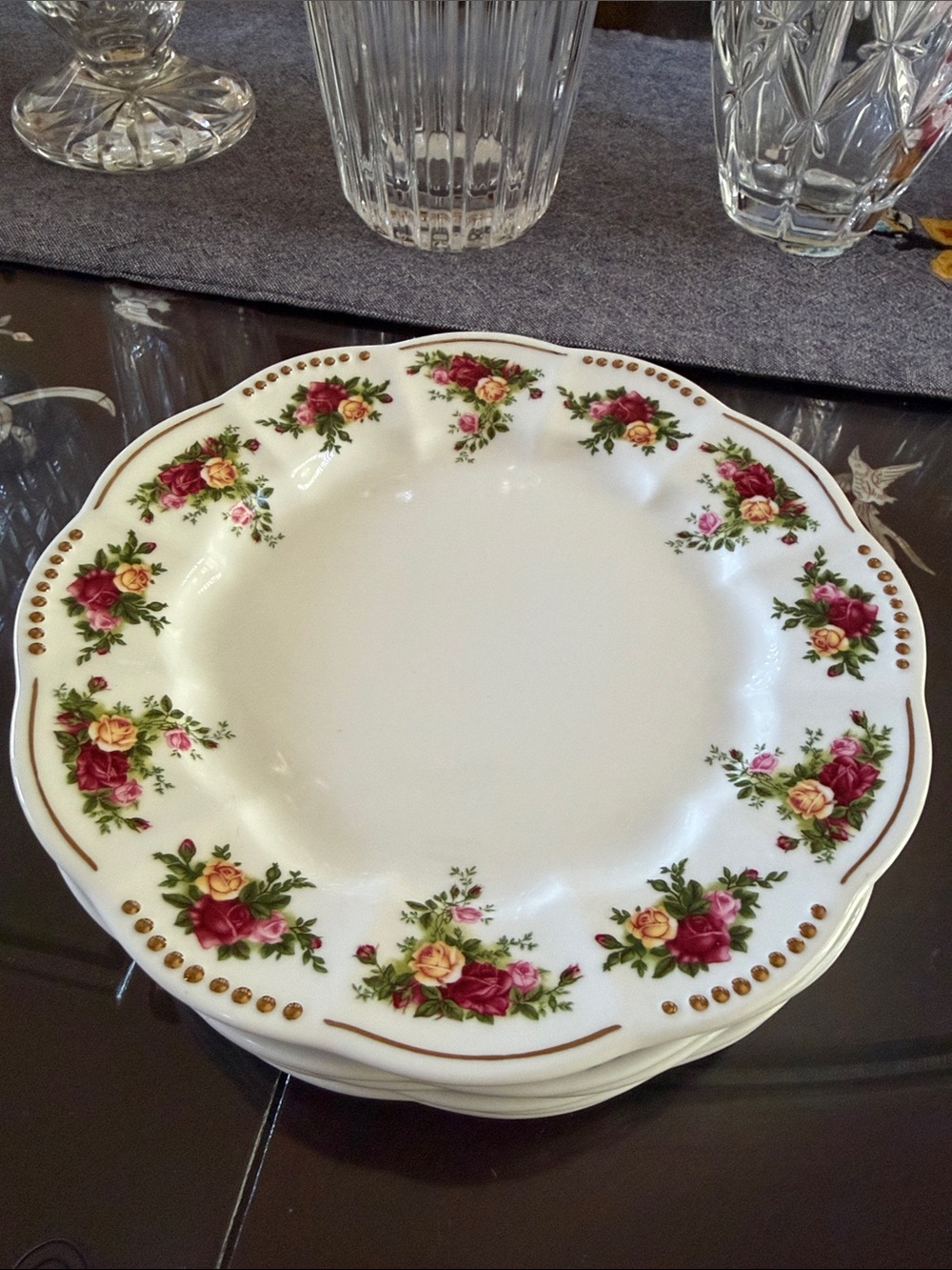 6 Unused ROYAL ALBERT OLD COUNTRY ROSES GOLDEN PEARL plates